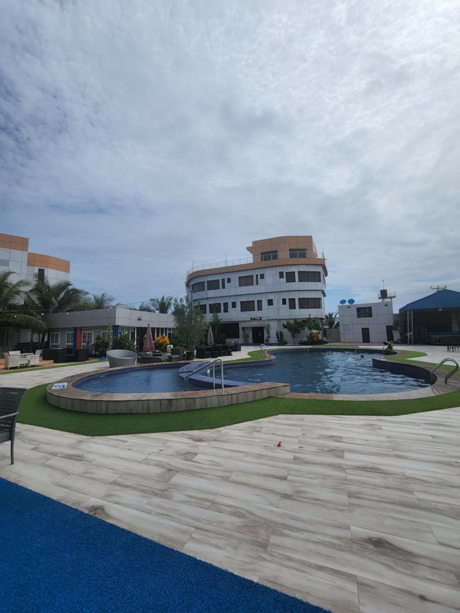 Paradise Beach Resort Лагос Екстериор снимка